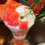 CAFE CUPOLA mejiro - 東方西瓜のパフェ