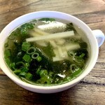 サンタローサ - オムライスに付いている日替わりスープ。
この日は タケノコ & ワカメ のスープ。