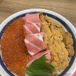 海鮮丼 角島 魚心 - 