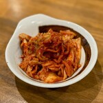 炭火焼肉ホルモンさわいし - キムチ