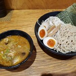 究極のにぼし味噌らーめん 人間ばんざい - 小盛味噌つけ麺+味玉