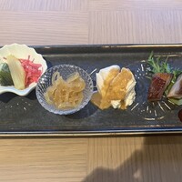 中国料理 「王朝」 ヒルトン名古屋 - 最初の前菜盛り合わせ