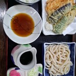 桶川市べに花ふるさと館 - 