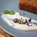 アラスカ ツヴァイ - ヴィーガンスイーツセット（940円） キャロットケーキに変更＋30円