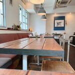 アラスカ ツヴァイ - 店内の様子