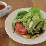 門戸サジキ - スープとサラダ