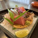 割烹料理 ましこ - お刺身　炙りが綺麗