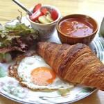 クマカフェ - 「おまかせモーニング」のメイン