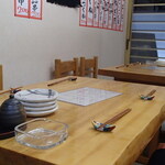 炭火焼鳥 おんどり - 内観