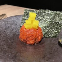 焼肉 よいん - 肉とろたくユッケ