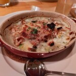 フライング ピッグ - 前菜　牡蠣とあおさ海苔のグラタン