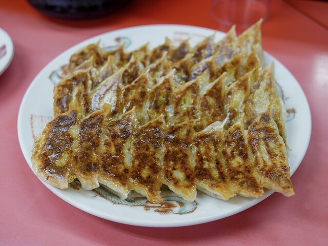 ぎょーざ 丸正餃子店 本店 （マルショウギョウザテン） - 住道/餃子