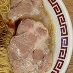 双喜紋 - ラーメン670円（辛味とニンニク２倍）右