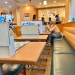 サイゼリヤ - ソファ席に座りました♪