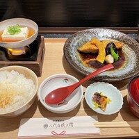 銀座米料亭 八代目儀兵衛 - 鰆の照り焼き御膳 1,980円