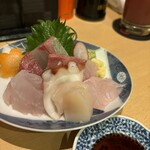 酒とおばんざい わのわ - 刺身盛り合わせ