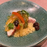 レフ アオキ - 魚メイン/本日のお魚　タジン仕立て　グリーンペッパーの香るクスクス