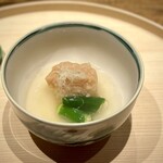 温石 - 馬鈴薯豆腐と鯛の子の塩漬け　揚げ出し。
      優しい塩味の鯛の子と、馬鈴薯豆腐の甘さのバランスが良き…