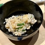 温石 - 黄身酢かな？掛けていただきます。
      思いのほか食べ応えのある鱧が、とても満足度高いのです。