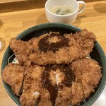 奈都利家 - カツ丼ダブル　1200円　カツが大きくなってません？