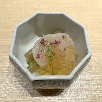 鮨 雅 - ホタテとフキとジュレ