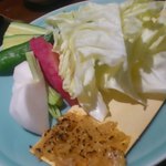 oishiisushitokatsugyoryourisakananomamma - 生野菜　味噌