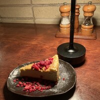 カルネジーオ イースト - 