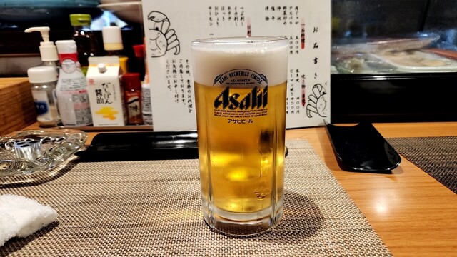 明朗会計です、、、どころか、、、サービスしてもらっちゃった、、、ビールはとっても美味しいです : 居酒屋ふるさとの写真