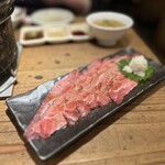 万両 - ⚫︎薄切りシリーズ 上バラの中落ち(ネック/頸) 600円(税別)