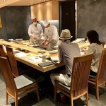 赤坂 鮨 天ぷら 祇園いわい - ゆったり広々とした空間