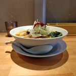 麺家 たけ田 - 牛骨スタミナらぁ麺