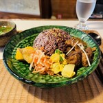 meek - ランチ：豚肉と生姜のカレー