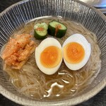 寿苑 - 冷麺800円
