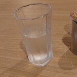 お食事処 つばさ - セルフのお水