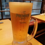 デニーロ - キンキンに冷えたビールで乾杯！