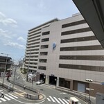 らぁめん嬉しや - キッピーモールの駐車場はモールの斜め前だ。