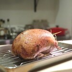 フィエルテ - 鹿児島県産 小鴨のローストのプレゼンテーション
