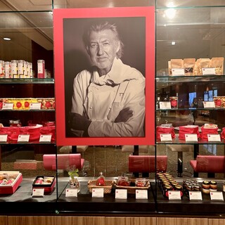 ピエール・ガニェール パン・エ・ガトー_2