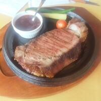 スカイグリルブッフェレストラン空桜 - 別料金のサーロインステーキ