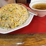 アサヒ軒 - レンゲと比較したらデカデカです