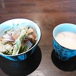 ここ音家 - ランチのサラダと豆乳スープ