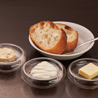 パンの良い香りがいっぱいに広がる空間◆温かいパンが食べ放題