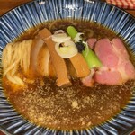 麺処 青野 - チャーシュー醤油らぁめん　1240円！