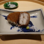 温石 - 太刀魚と蓮根の包み揚げ
