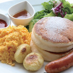 Sakura Cafe Hanon - エッグ&ミートパンケーキ2枚（ソーセージ）