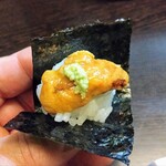 和食処 大ばん - ウニ手巻き風で
