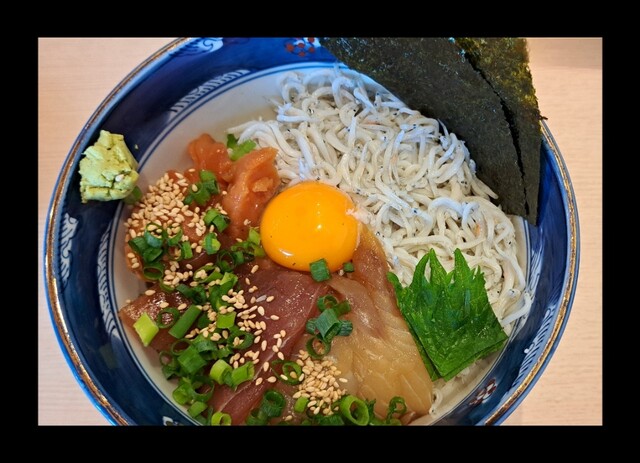 閖上海鮮丼せんしん - 美田園（海鮮丼）の写真