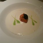 オオハラ エ シーアイイー - 冷製コンソメ、カリフラワーのムース