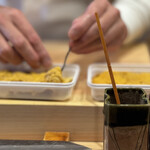 鮨 十兵衛 - 雲丹2箱使い切り　カウンター8席8貫、ゲストへの雲丹