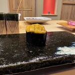 鮨 十兵衛 - 紫雲丹　ほぼ雲丹の軍艦